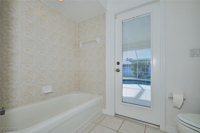 Building Photo - 132 SE 19th Terrace