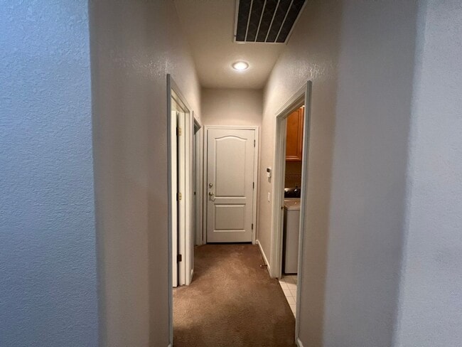 Building Photo - 4 bedrooms with 3 car garage in Rose Lane ...