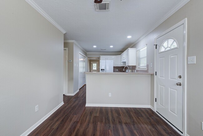 Building Photo - 1206 Grunwald Heights Blvd