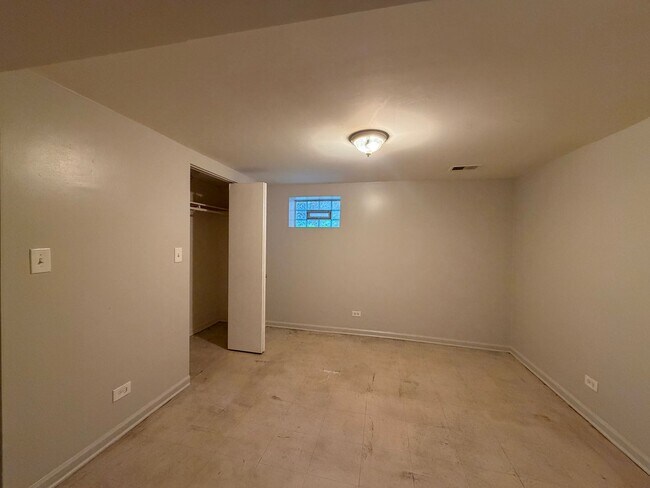 Building Photo - 10306 S Corliss Ave