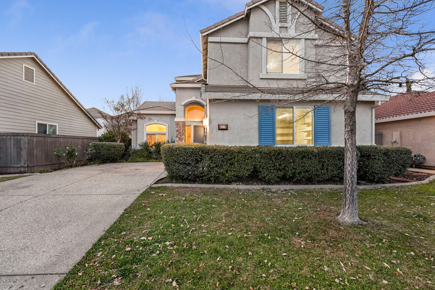 Building Photo - 4276 Steccato Dr