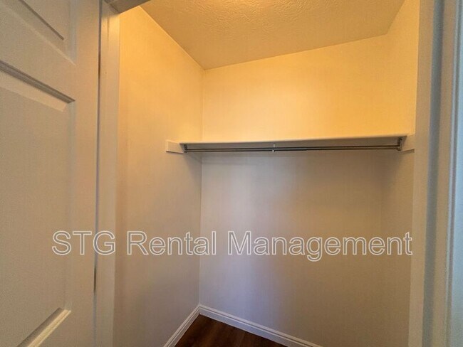 Building Photo - 154 E 100 N