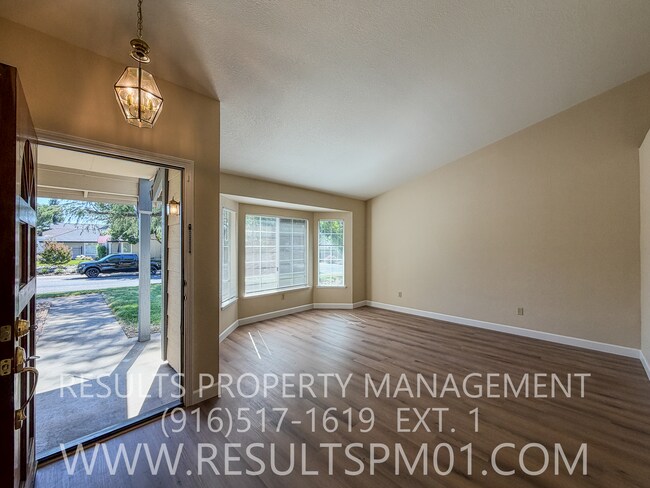 Building Photo - 112 Dyrell Way