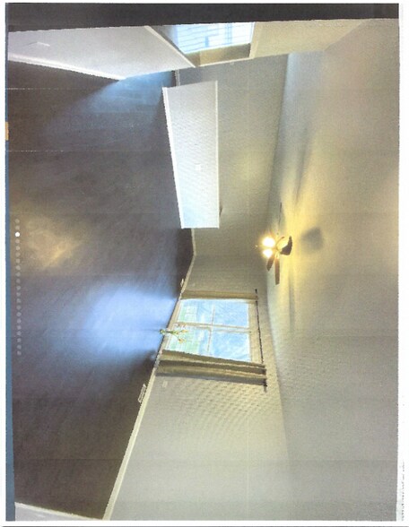 Building Photo - 20170 Ash Ln