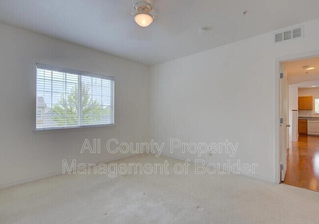 Building Photo - 14300 Waterside Ln