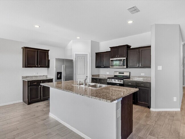 Building Photo - 2225 Blythwood Trail