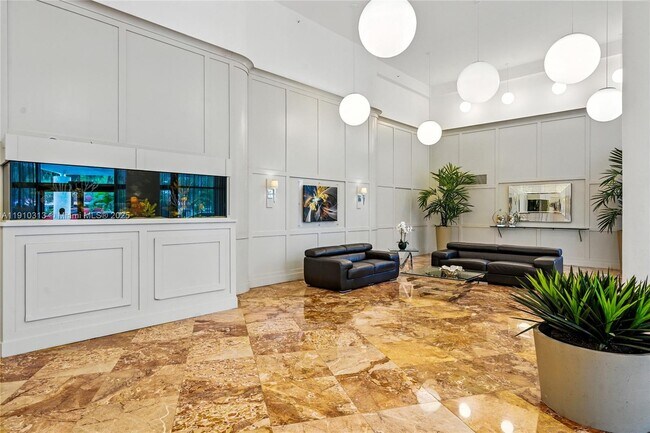 Building Photo - 3600 Mystic Pointe Dr