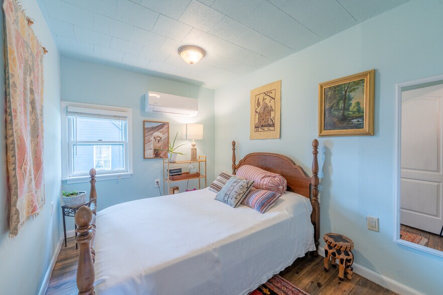 Building Photo - 1101 S Rogers St