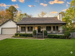 Building Photo - 3293 Devaughn Dr