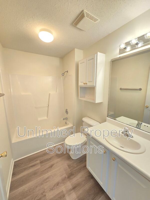 Building Photo - 5010 Hunters Trail