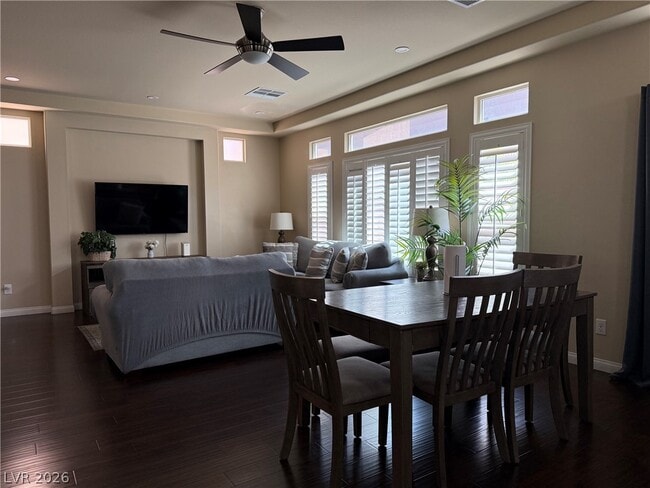Building Photo - 6073 Crown Palms Ave
