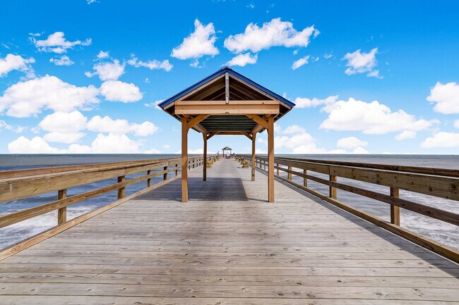 Building Photo - 3215 Jimmy Buffett Mem Hwy