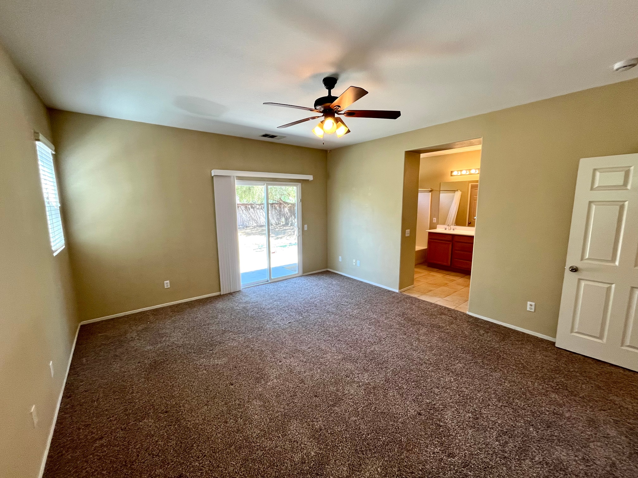 Building Photo - 1559 Park Meadows Dr