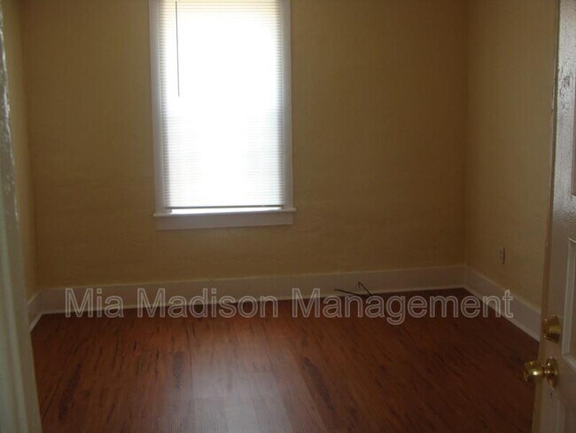 Building Photo - 312 Pearl St