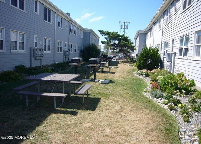 Building Photo - 1201 Ocean Ave