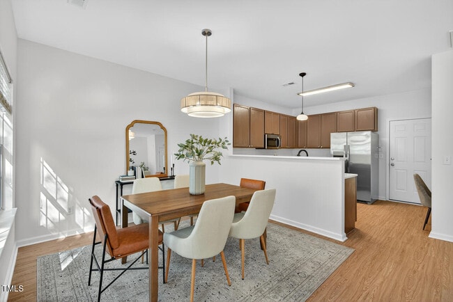 Building Photo - 3 Chownings St