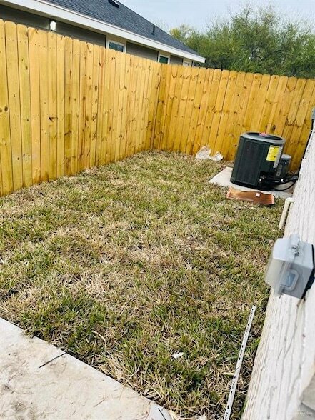 Building Photo - 1201 W Garfield Ave