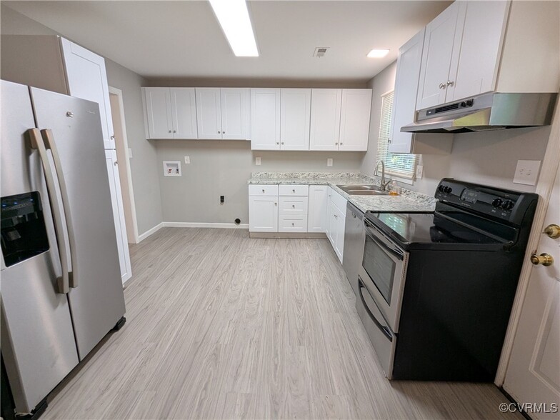 Building Photo - 10624 Sarata Ln
