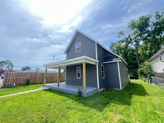 Building Photo - 3 Bed 2 Bath Springfield, Missouri