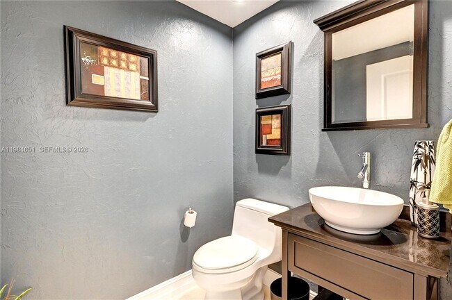 Building Photo - 3101 S Ocean Dr