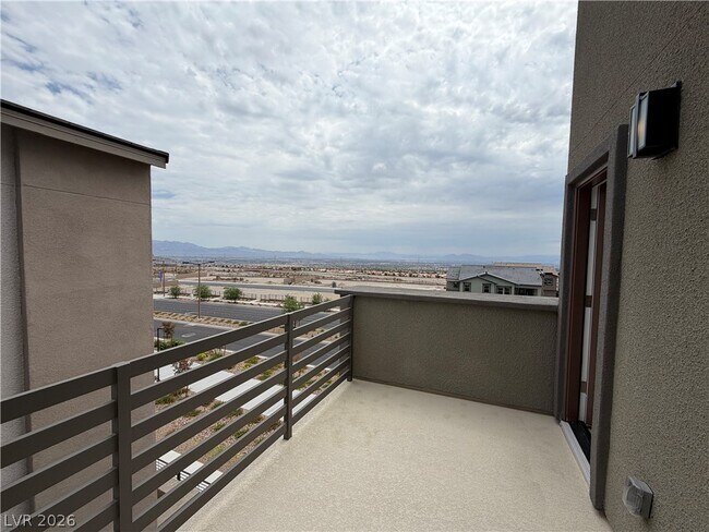 Building Photo - 1741 N Desert Foothills Dr