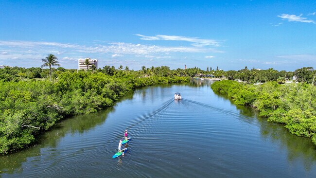 Building Photo - 1801 S US Hwy 1