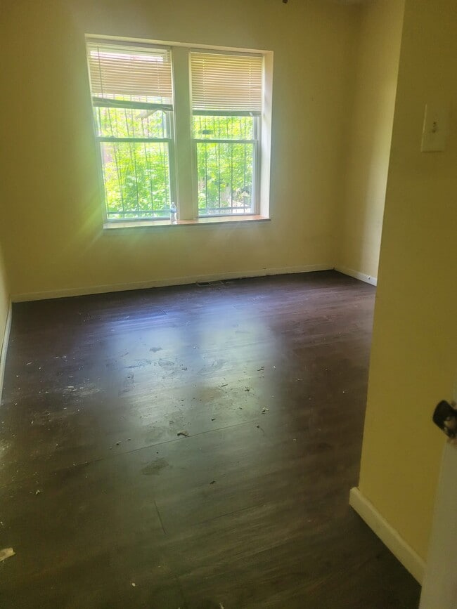 Building Photo - 5949 Wabada Ave