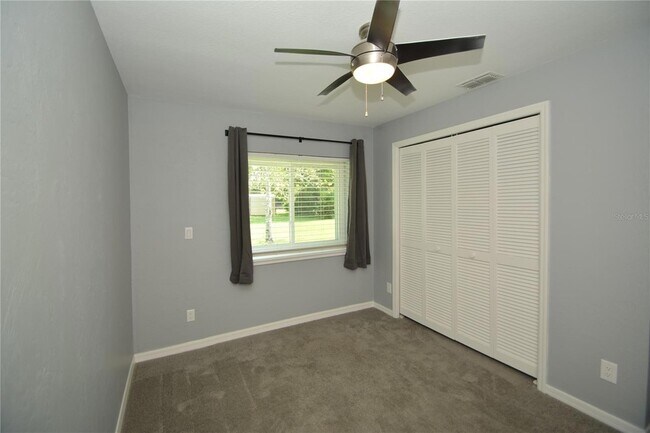 Building Photo - 14 Bolling Ln