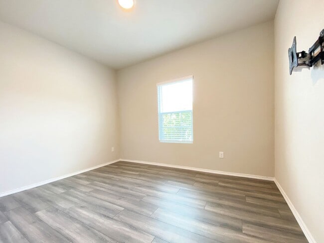 Building Photo - 15016 Upland Willow Rd