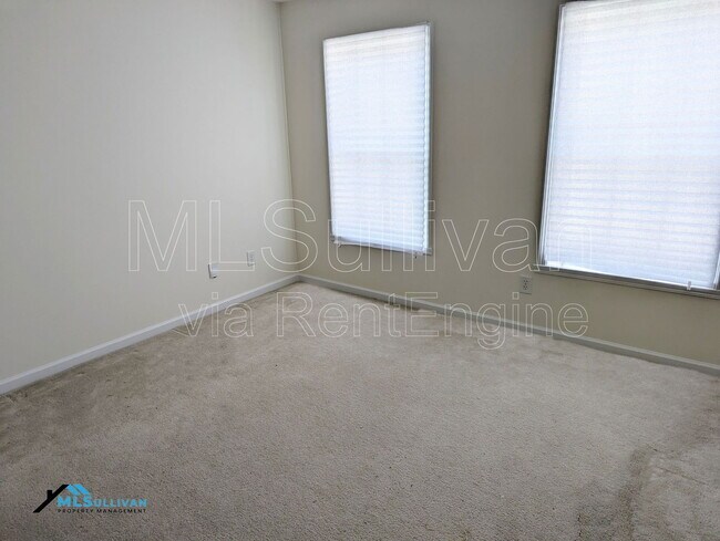 Building Photo - 1327 Fairmont St