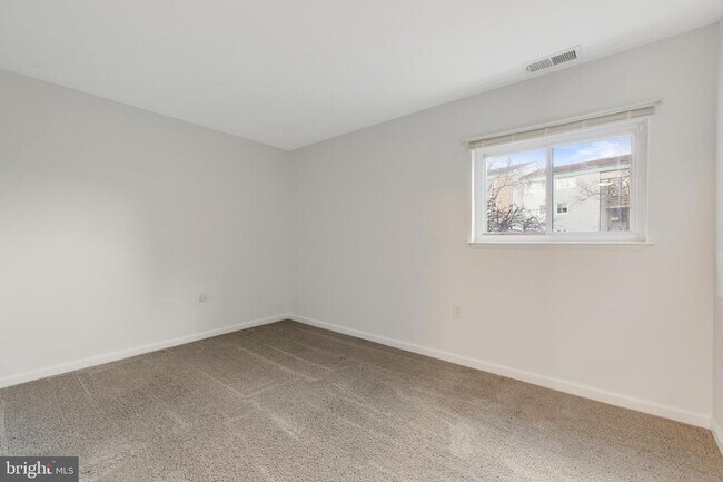 Building Photo - 350 Gatewater Ct