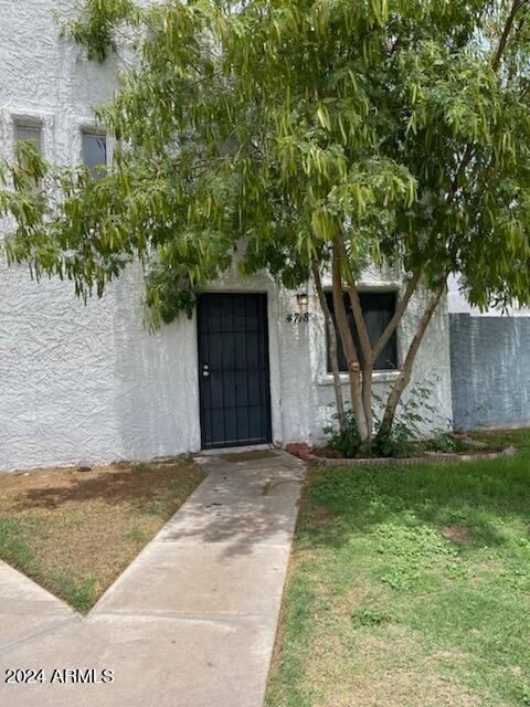 Building Photo - 4718 W Orangewood Ave
