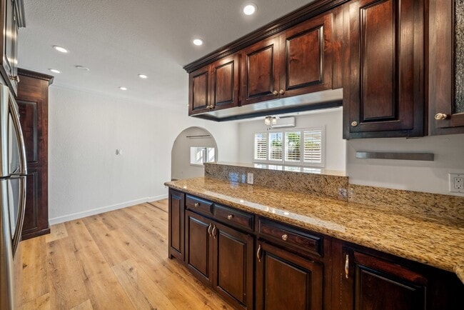 Building Photo - Imperial Beach House Stunning  2 bed /1 bath Duplex w Garage, Yard, + A/C