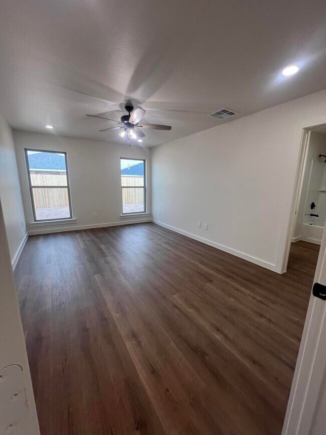 Building Photo - 13831 Gary Ave