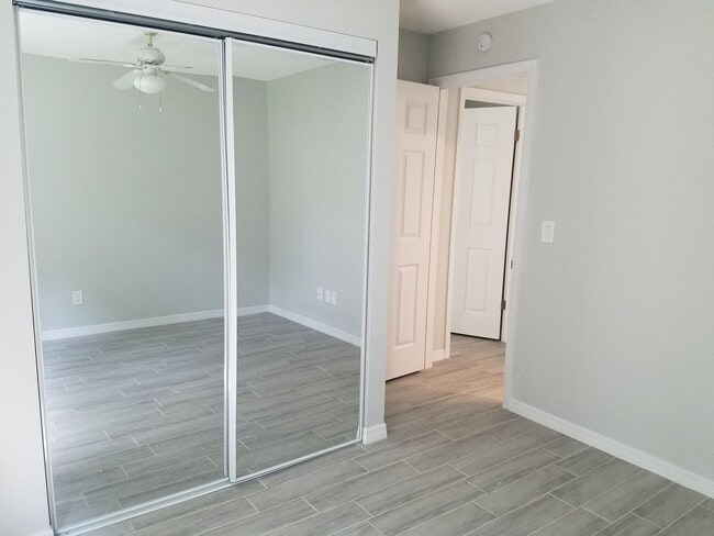 Building Photo - 3/2 NORTH WEST BRADENTON