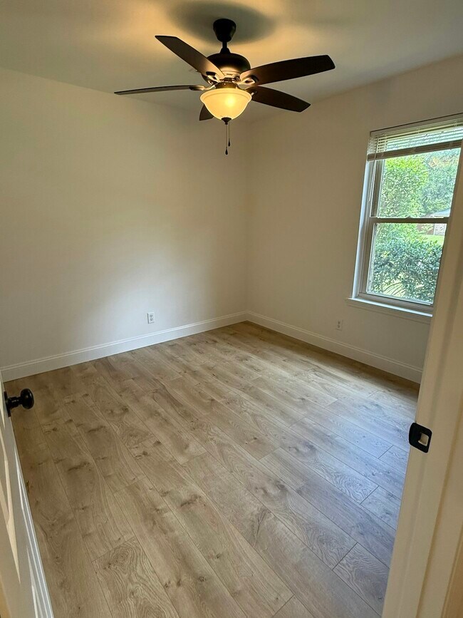 Building Photo - 971 Nabors Dr
