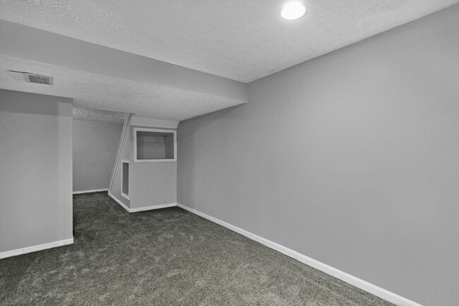 Building Photo - 1880 Billingsley Rd