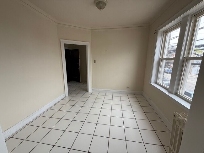 Building Photo - 2146 Gunderson Ave