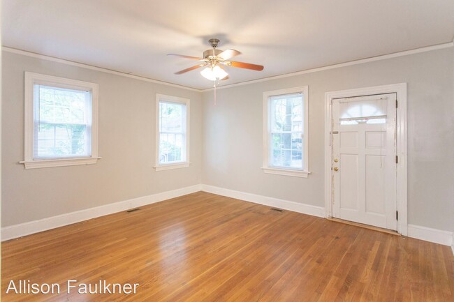 Building Photo - 4 br, 3.5 bath House - 1303 E. Fifth St
