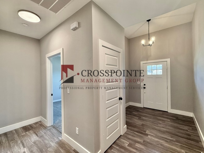 Building Photo - Spacious 4-Bedroom Home with 2.5 Bathrooms, 2-Car Garage & Fenced Yard