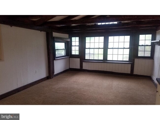 Building Photo - 1371 Old Airport Rd