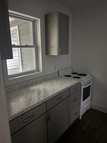 Building Photo - 20 Decatur Street