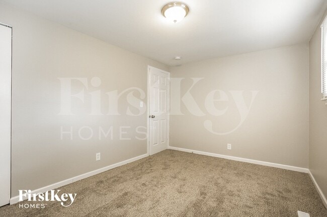 Building Photo - 636 Jefferson Ave