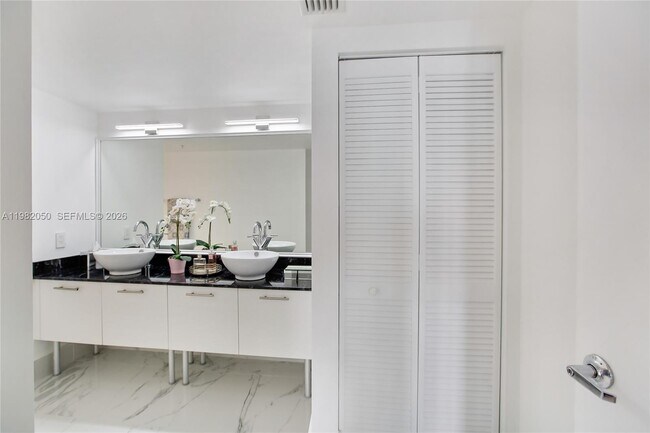 Building Photo - 41 SE 5th St