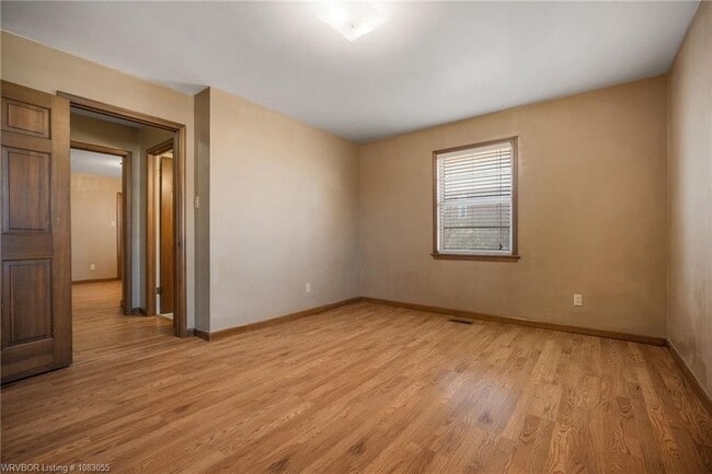 Building Photo - 6014 Park Ave