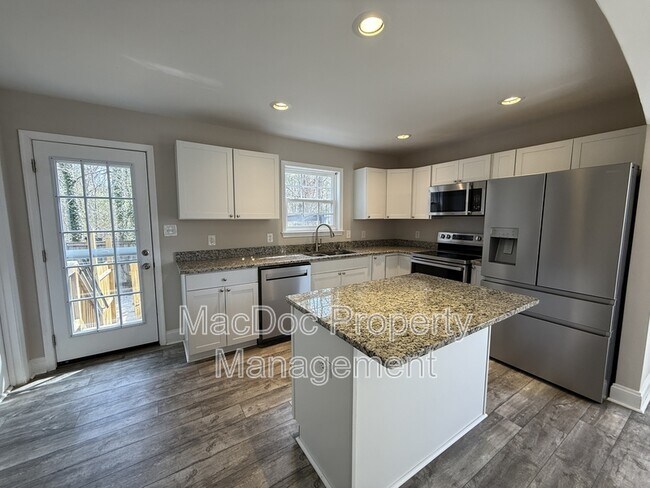 Building Photo - 238 5th St