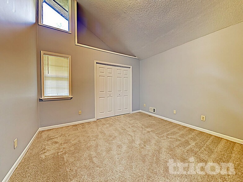 Building Photo - 4580 Woodcroft Cove