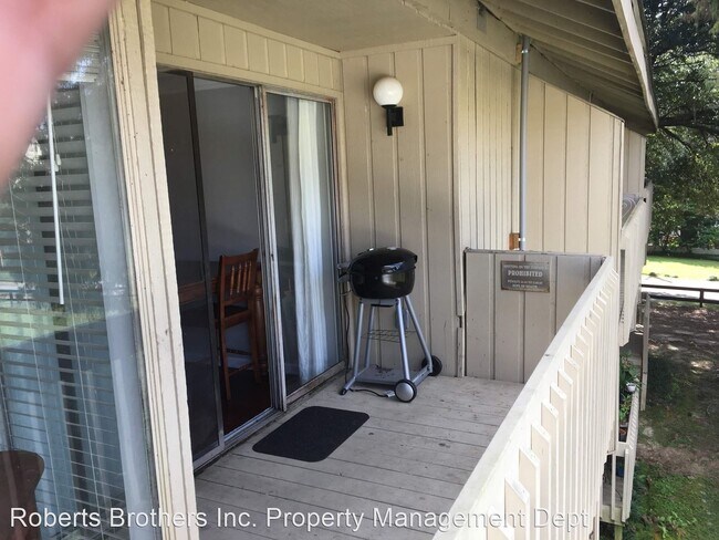 Building Photo - 1 br, 1 bath House - 2066 Sea Cliff Drive