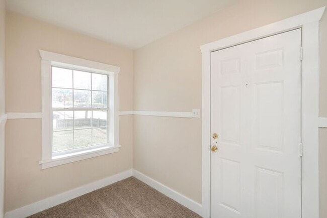 Building Photo - Charming Historic East Nash 3Bed/2Bath!