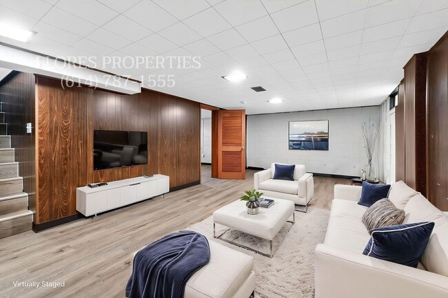 Building Photo - Newly Remodeled, Spacious House, 2 Car Garage